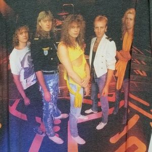 Def Leppard Full Front T size 2x
